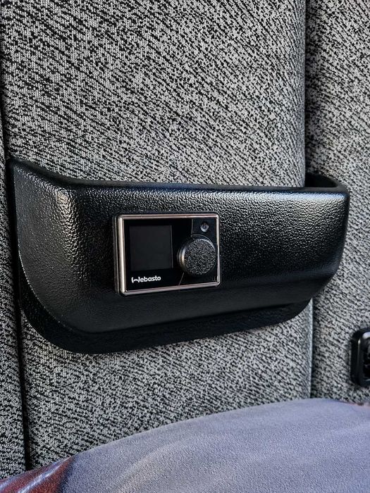 Renault Master 2018, prelată cu lift și pat omologat – 11.000 EUR negociabil