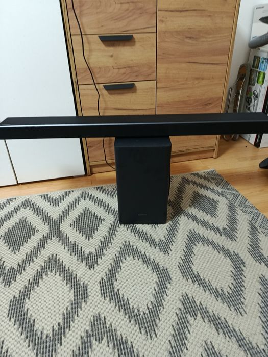 Vând soundbar Samsung hw-q60t