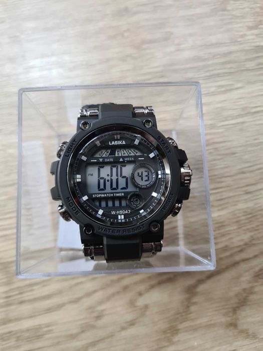 Часовник Lasika водоустойчив