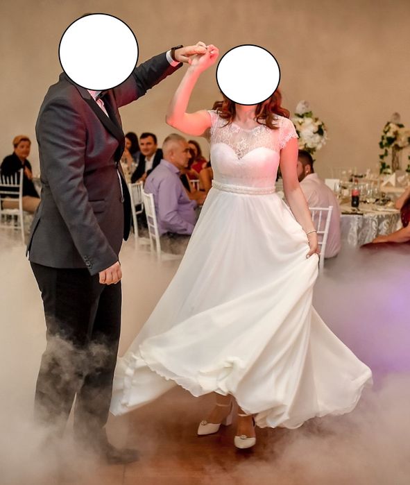 Rochie de mireasa cu voal