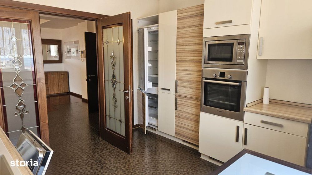 Apartament 3 camere, zona Peninsulara, vedere la mare, 180 mp