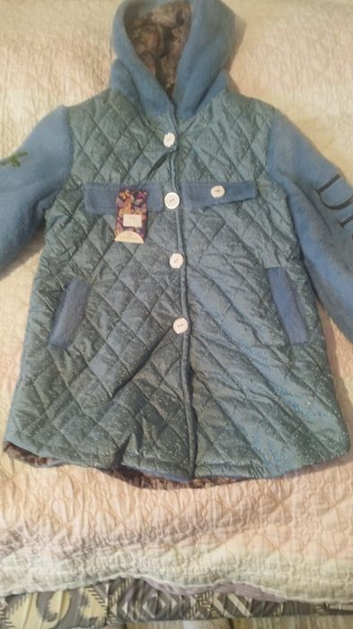 Куртка на девочку 7-8 лет,новая