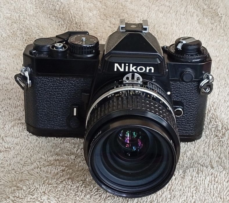 Aparat foto Nikon FE
