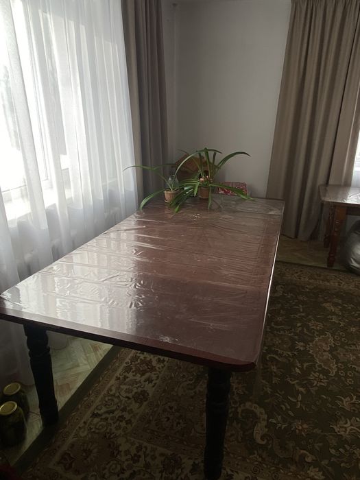 продам большой стол стулья мебель диван