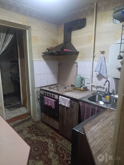 Продам квартиру в г Янгиюль район Гидролезный, орентир  спирт завод  1