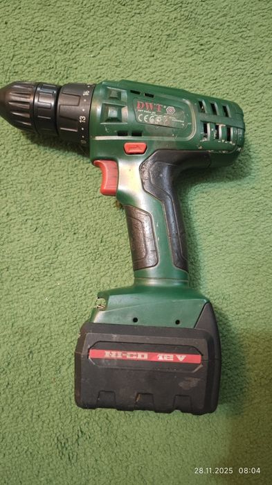Продам шуруповёрт DWT