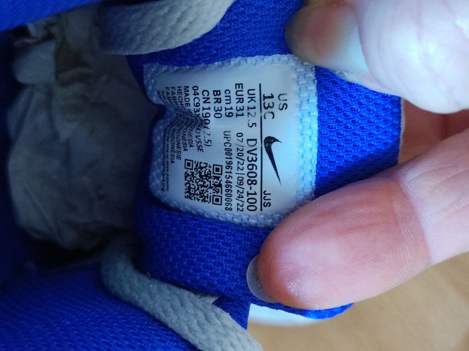 Маратонки Nike air max uk 12.5 eur 31
