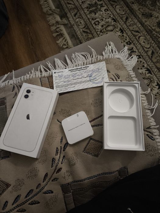 Айфон 11 каробка