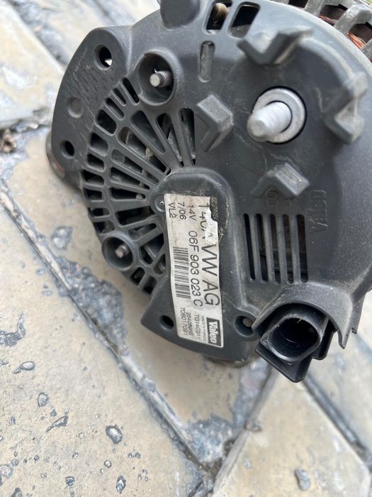 Продам генератор 06F903023C, 140A
