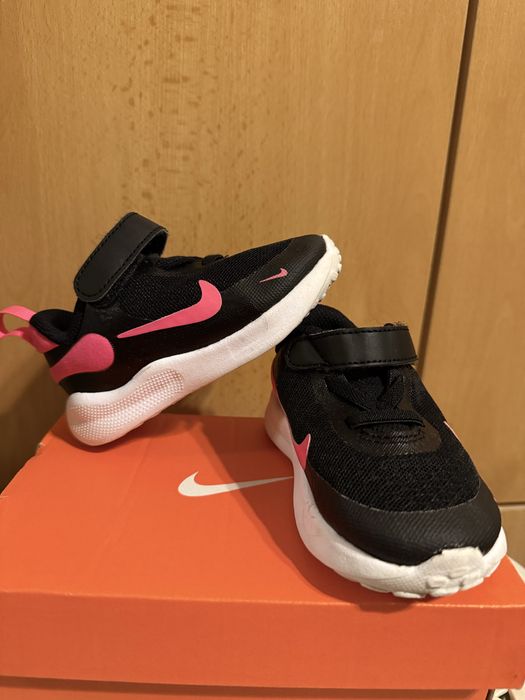 Детски обувки NIKE Revolution 7 (TDV)