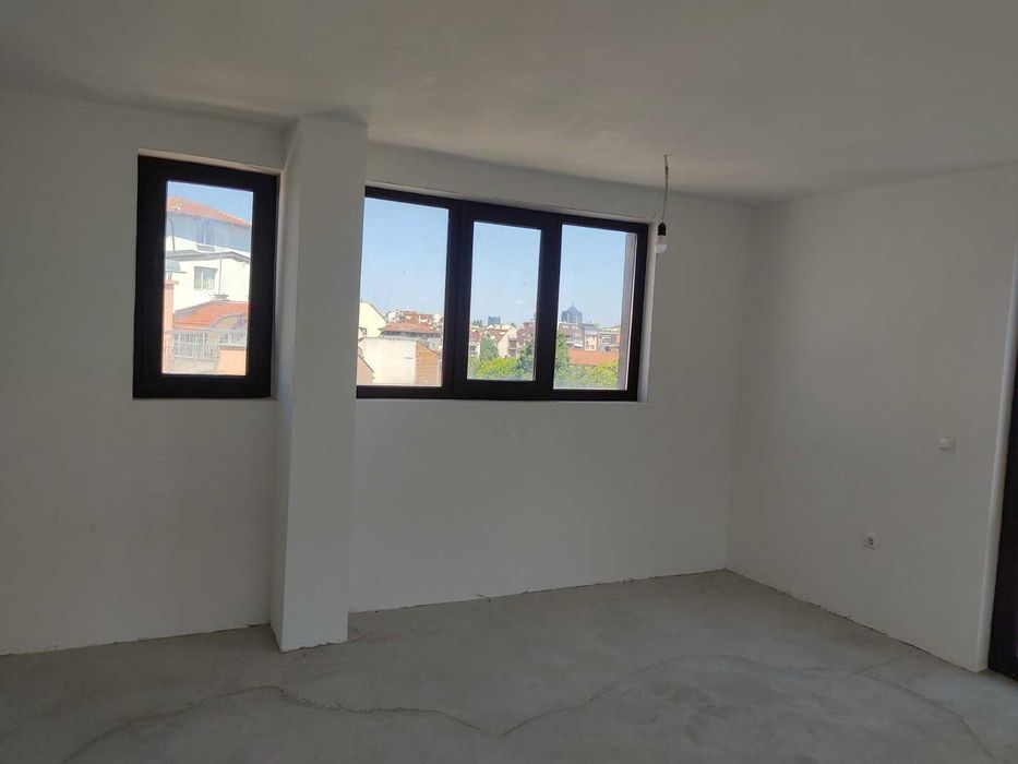 Продава се Двустаен апартамент в Пловдив, Център - 80 кв.м за 1875 €/кв.м - Снимка #9