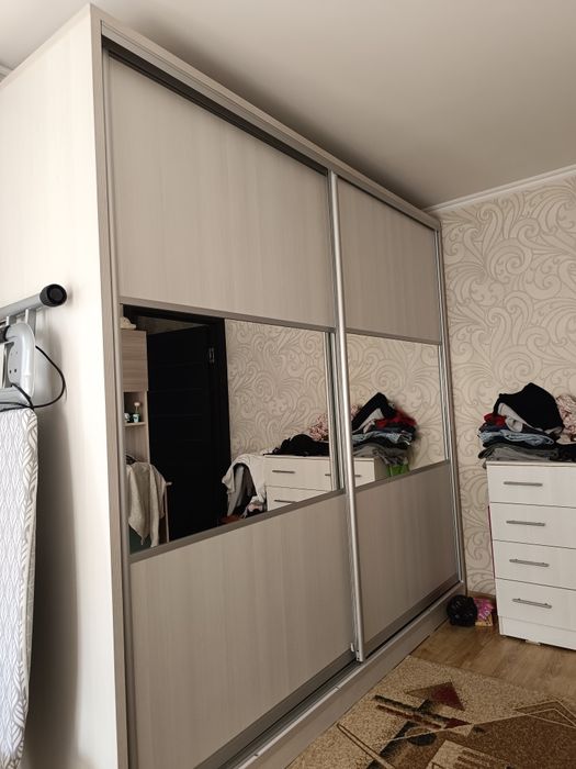 Продам шкаф купе.