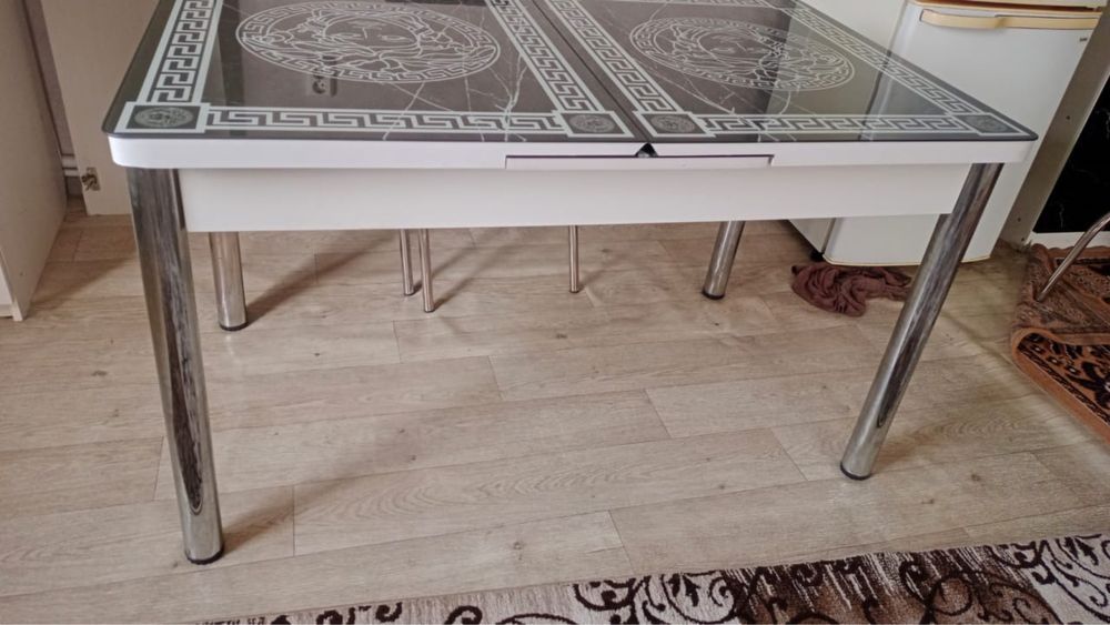 Продам стол со стульями