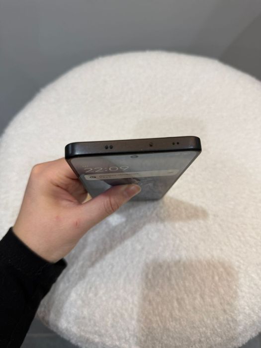 Продаю poco x7 pro