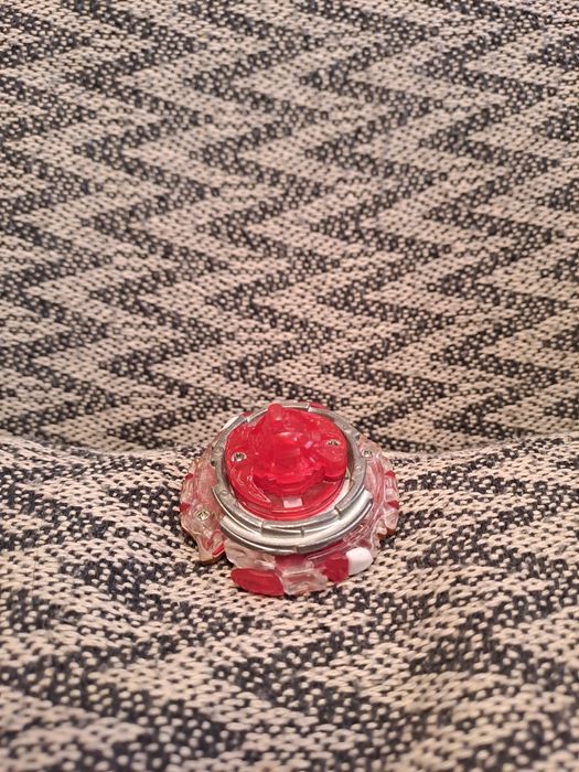 Игрушка бэйблэйд