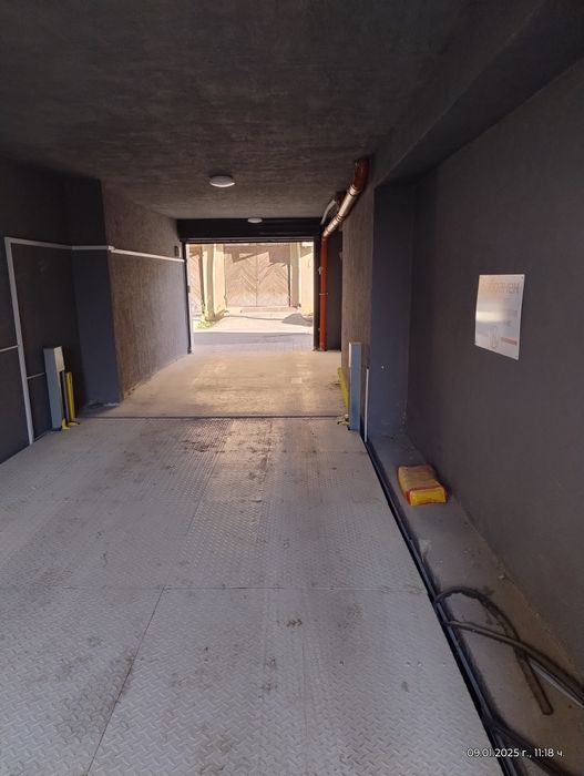 Продава се Гараж / Паркомясто в Варна, Погреби - 14 кв.м за 1572 €/кв.м - Снимка #1