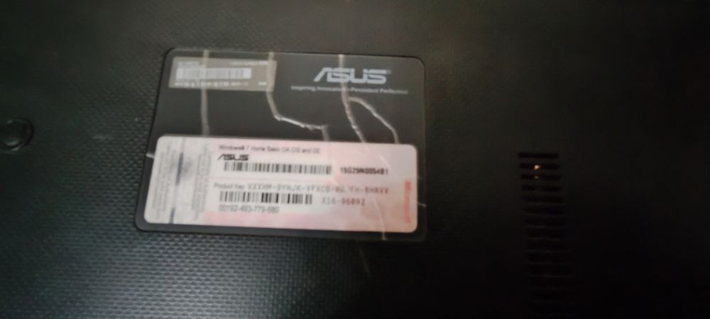 Продам ноутбук на запчасти