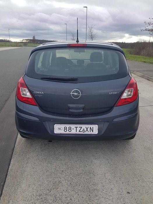 Opel Corsa/1.7 diesel panoramic piele