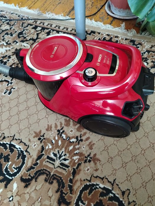 Пылесос БОШ220в оригинал