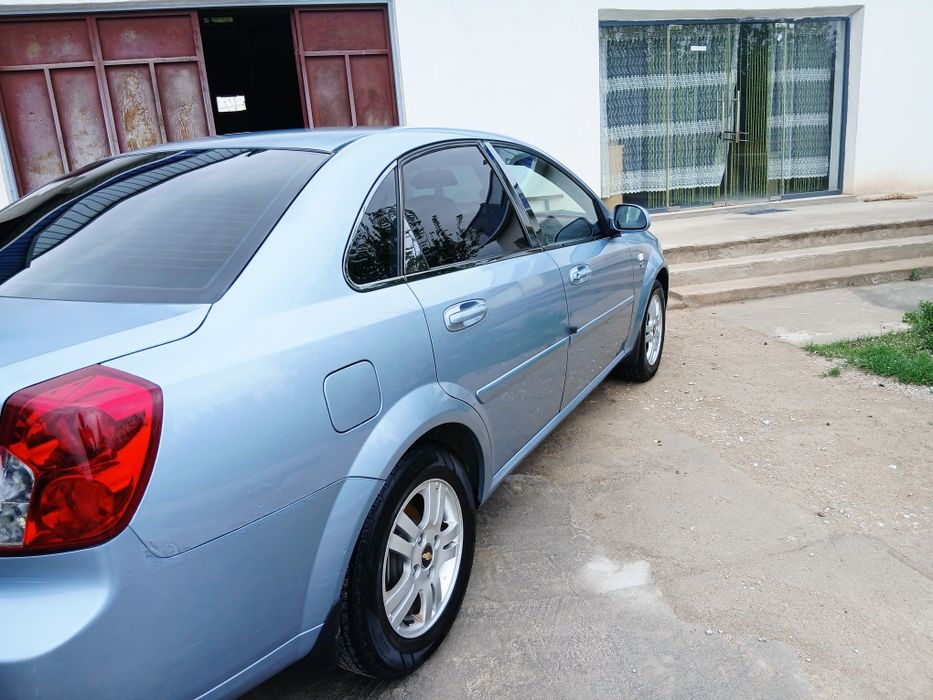 Шевролет лассети сотилади