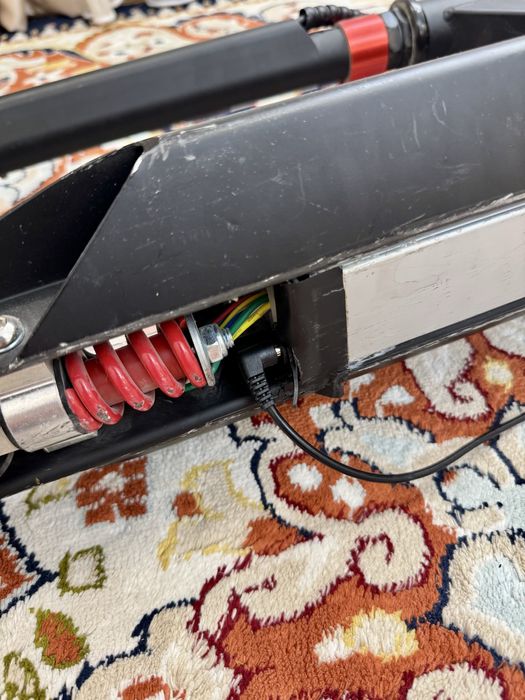 Электронный самокат сатылады