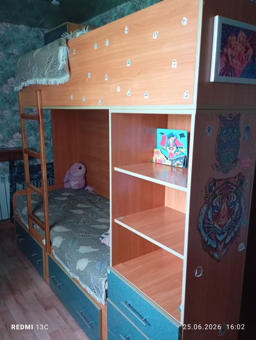 Двухъярусная кровать