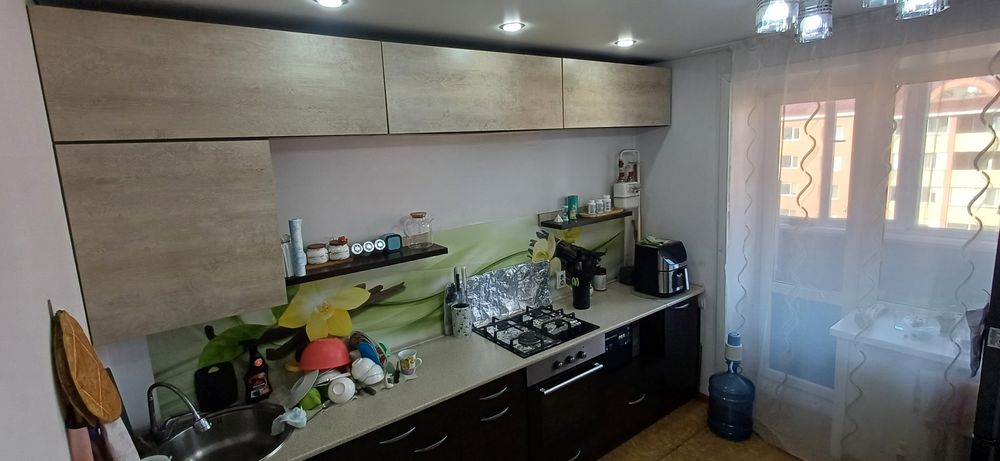 Кухонный гарнитур продам