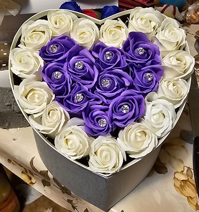 Aranjamente flori de sapun pret de la 75 ron