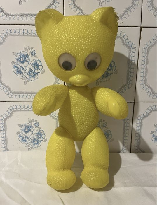 Urs/plastic/comunism