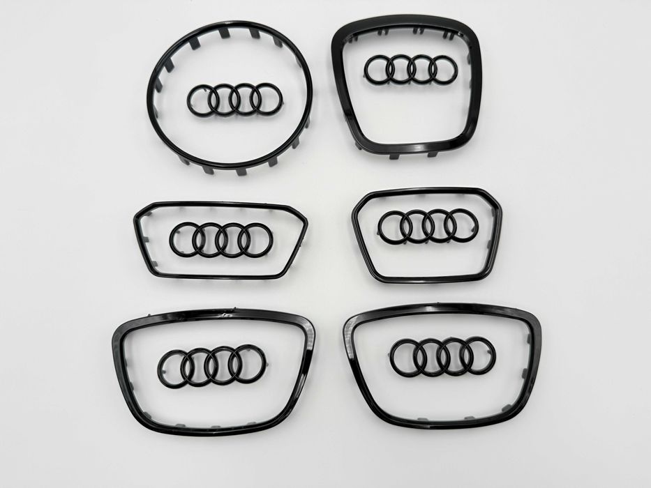 Emblema Compatibila Audi volan crom/negru