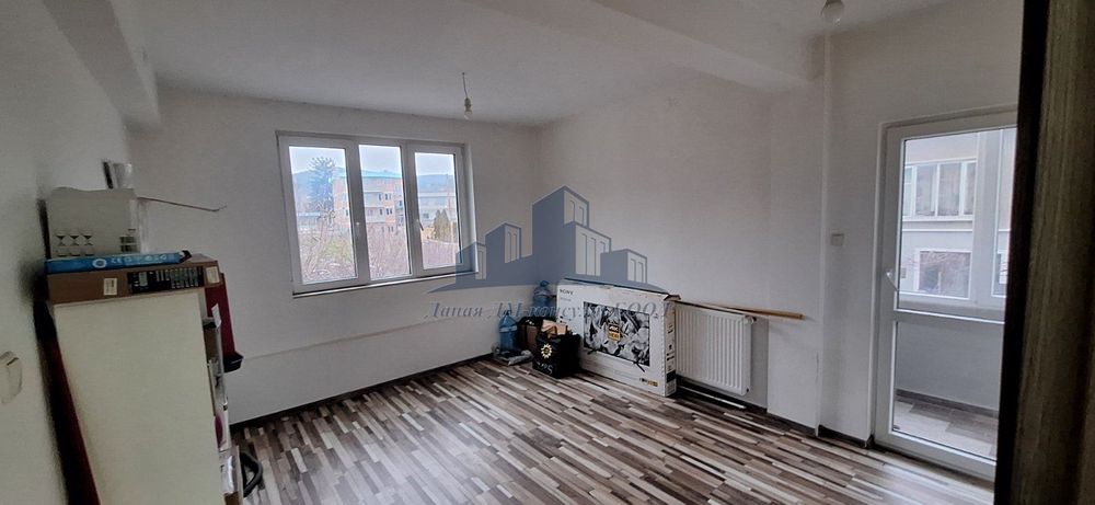 Продава се Тристаен апартамент в Шумен, Център - 78 кв.м за 1471 €/кв.м - Снимка #4