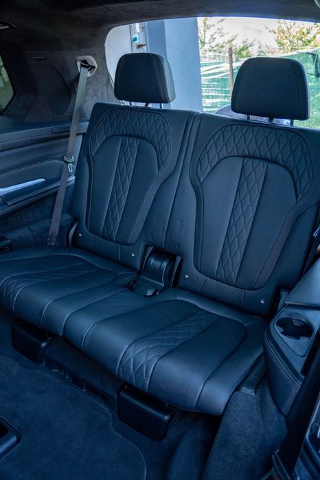 BMW X7 xDrive30d 265 CP Individual – Distronic, Jante 22”