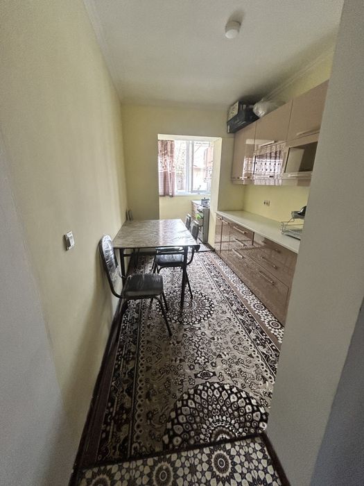 Samarqand viloyati Jomboy tumanida ikki xonali kvartira sotiladi