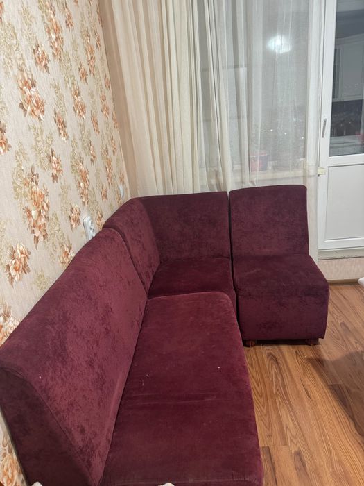 Продам диван угловая