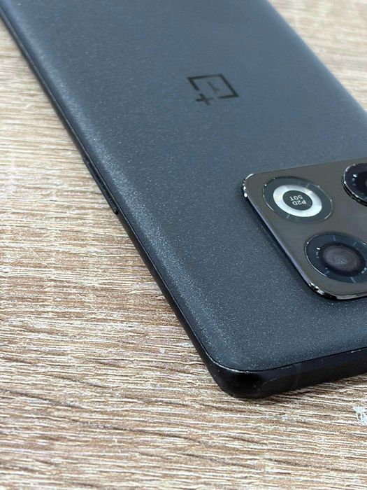 ONE PLUS 10 pro
