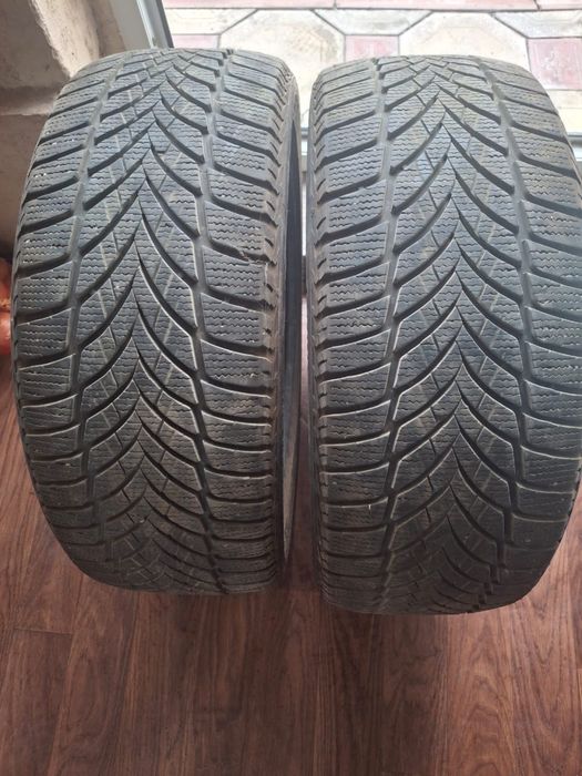 Шины зимние в хорошом состояние