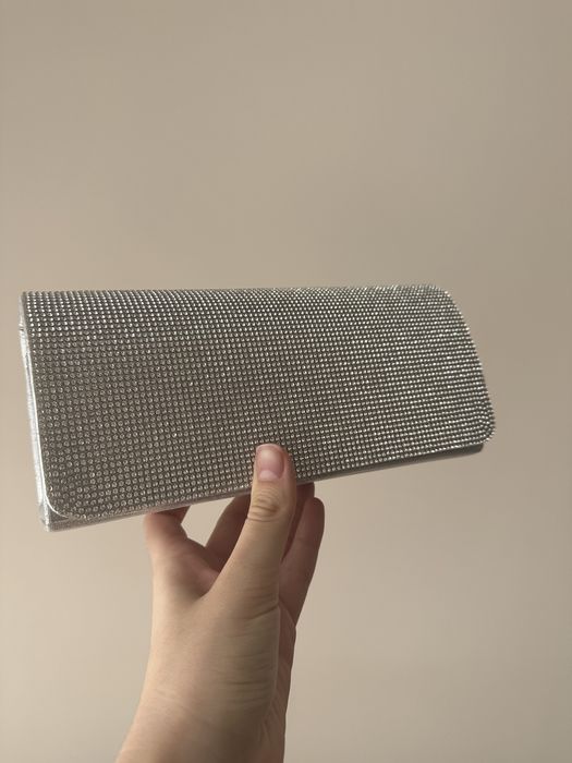 Официален дамски клъч