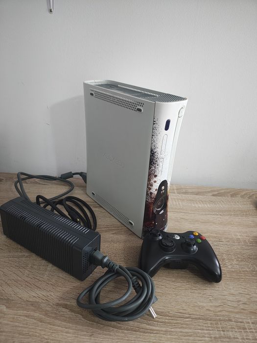 Consola Xbox 360 ediție specială – pachet complet