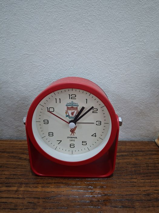 Часы будильник Liverpool