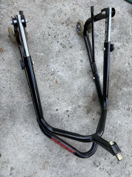 Suporturi motociclete