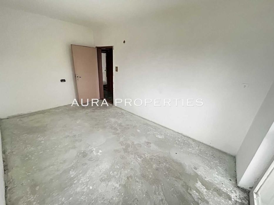 Продава се Тристаен апартамент в Разград, Стефан Караджа - 88 кв.м за 1159 €/кв.м - Снимка #4