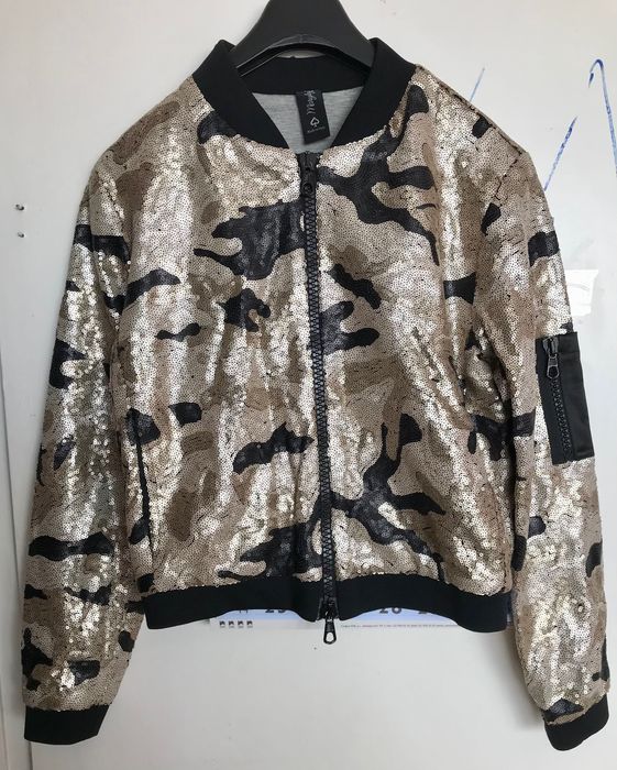 Тънко яке на “Maryley”