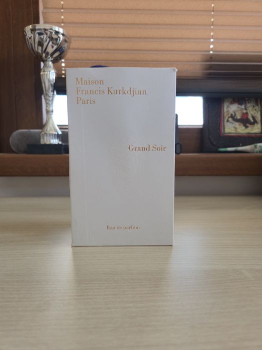 Продавам Maison Francis Kurkdjian Grand Soir Eau de Parfum.