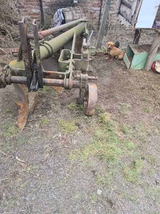 Plug pentru tractor U650  stare buna