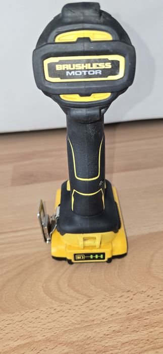 Impact Dewalt DCF 809 aproape noua fara  acumulator