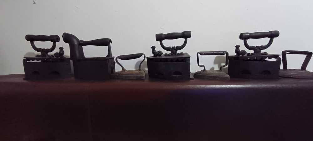 Fier vintage vechi de călcat