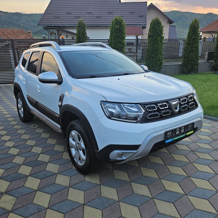Vând Duster 4x4 benzină 150 de cai