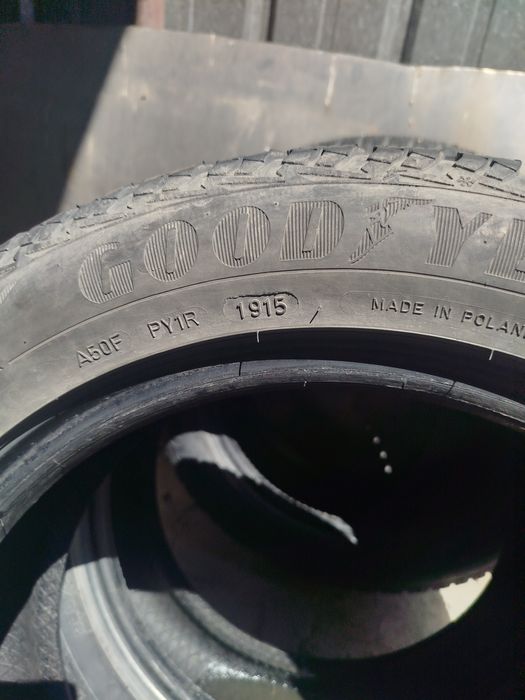 Продам шины б/у хорошее состояние