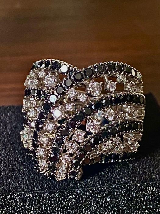 Продам перстень Дамиани оригинал