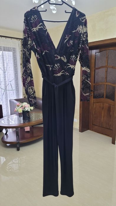 Vând salopeta eleganta mărimea s-m